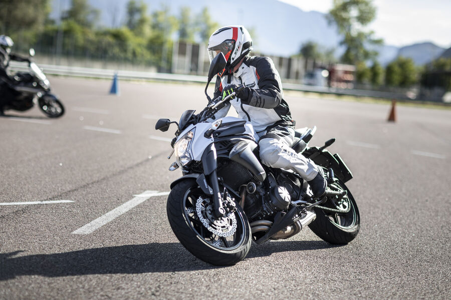 Corso di guida Moto-Warm-Up
